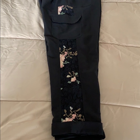 Pants - Picture 5 of 5